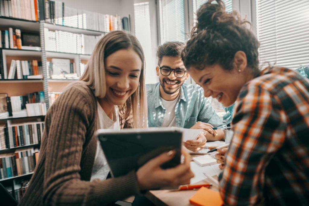 Why a strong user experience is crucial to the success of an affiliate marketing strategy featured image