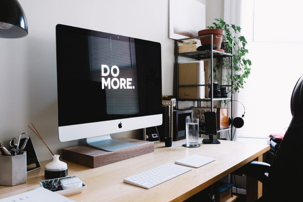 Top Affiliate Marketers That Profited from Their Online Presence featured image